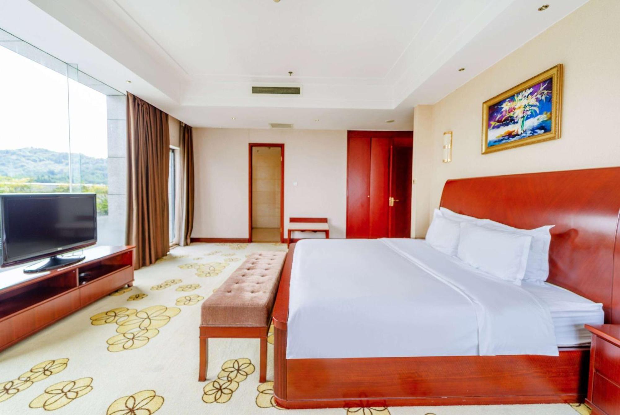 Hotel Ramada Plaza By Wyndham Chongqing West Exterior foto