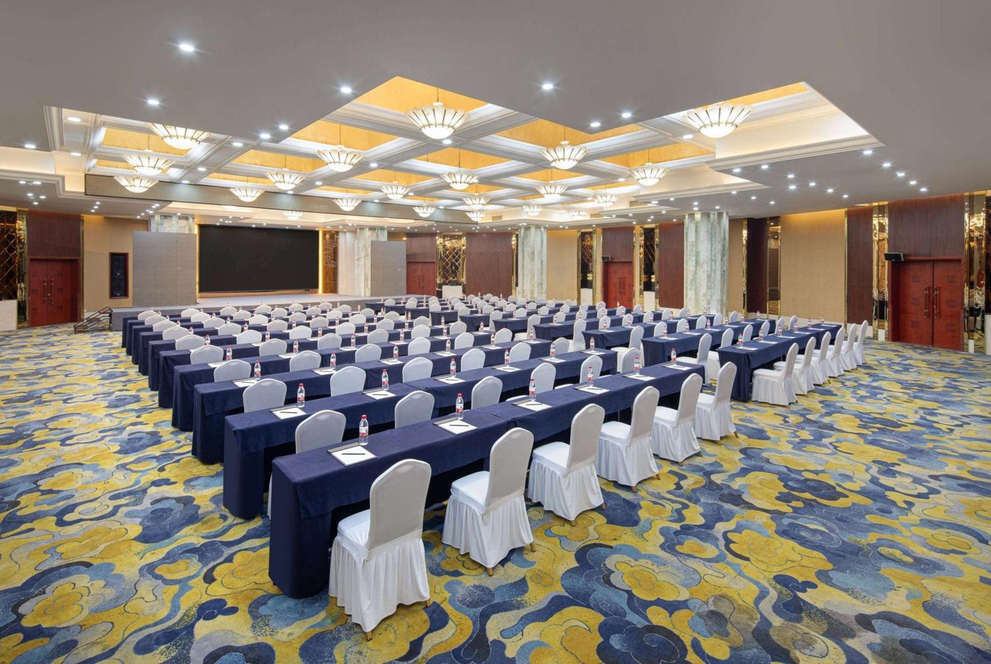 Hotel Ramada Plaza By Wyndham Chongqing West Exterior foto