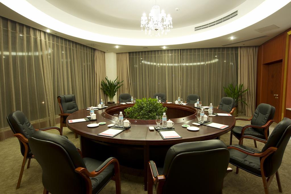 Hotel Ramada Plaza By Wyndham Chongqing West Exterior foto